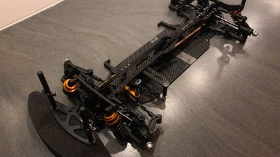 XRAY T4 - 2020 SPECS - 1/10 LUXURY ELECTRIC TC - CARBON - 300026